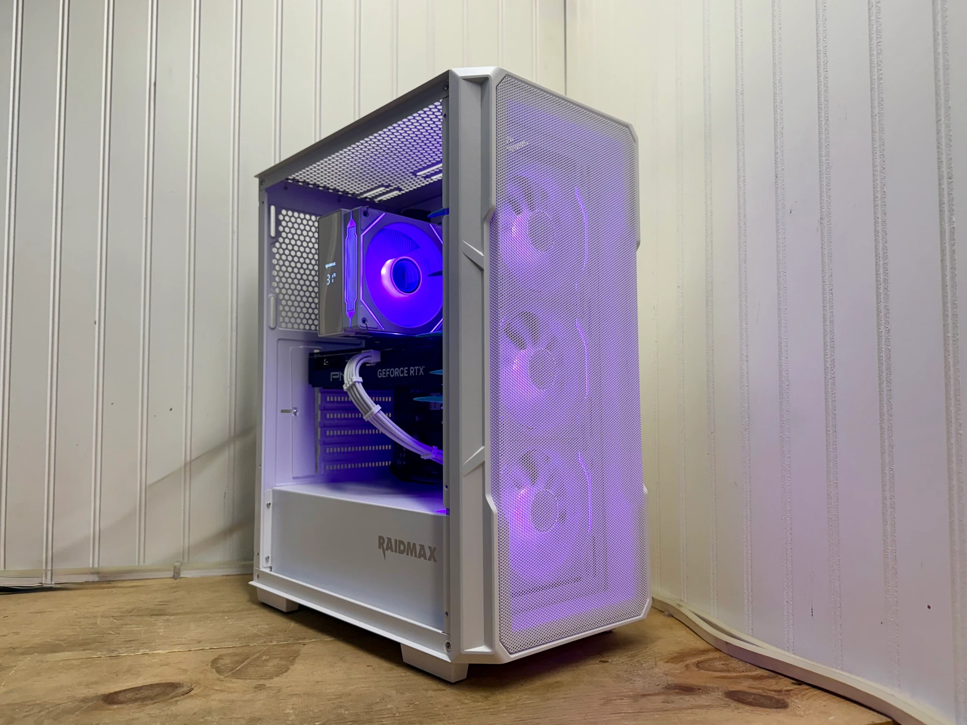 1440 performance build 5 5500/RTX 4070 /32 GB DDR4/1TB NVMe /ARGB Temp Display/ B550/700W PSU